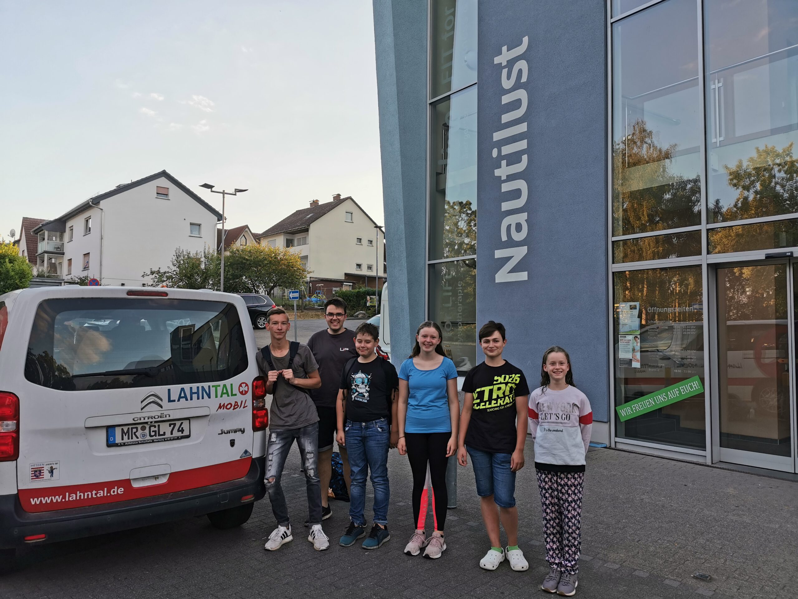 Jugendfeuerwehr im Schwimmbad