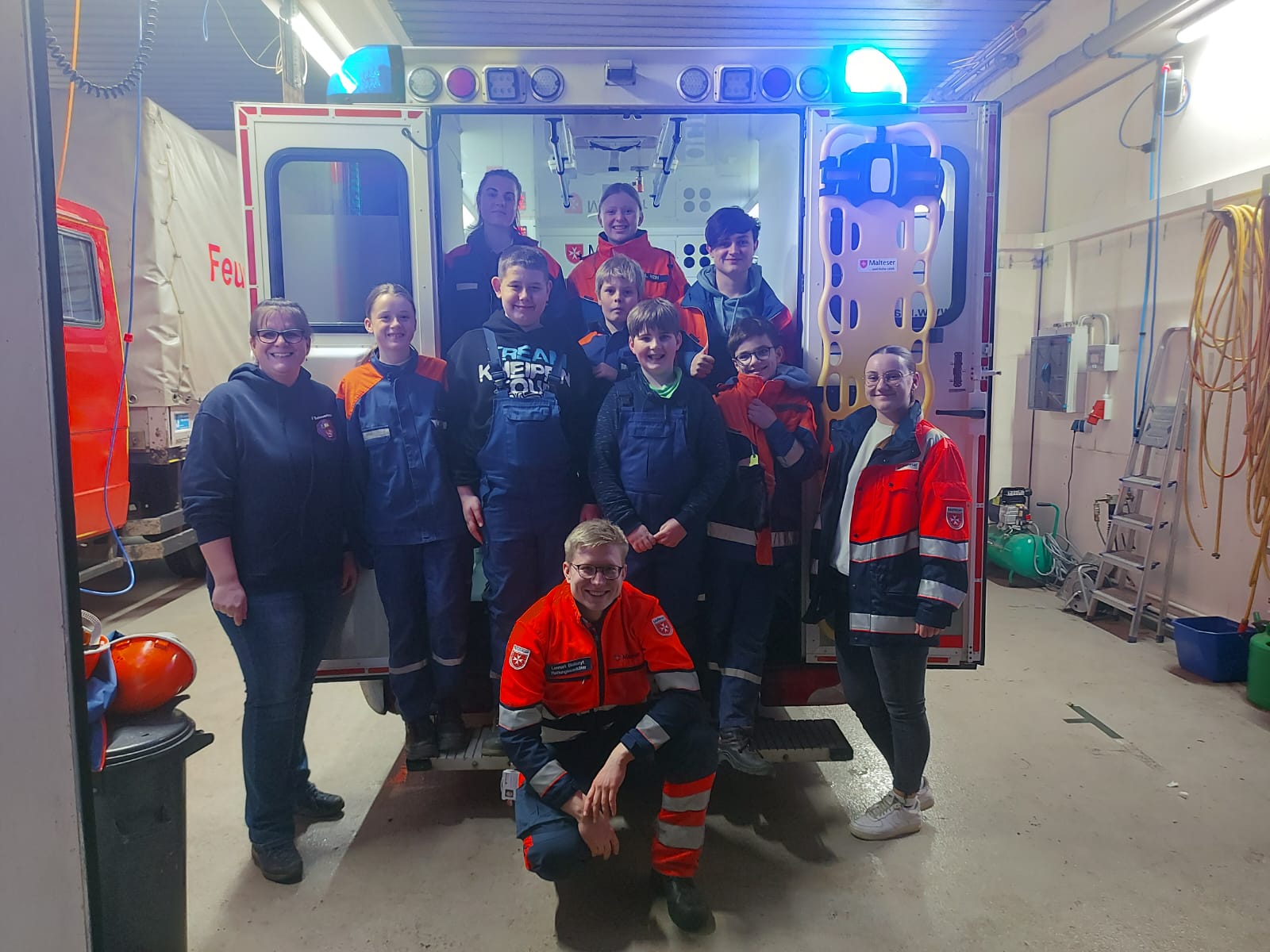 Jugendfeuerwehr: Besuch vom Rettungsdienst